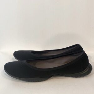 LISSOM Women's Flyte Black Soles Slip-On Shoes